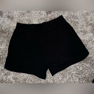 (4) pairs of black shorts w/pockets size 1X